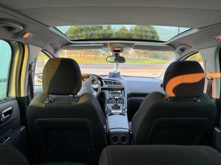 Peugeot 3008 2011