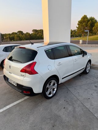 Peugeot 3008 2011