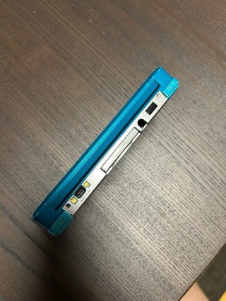 Nintendo 3DS con HSHOP Azul con funda roja!