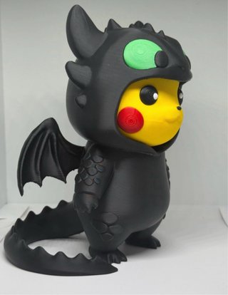 Figura Pikachu disfrazado de Desdentao