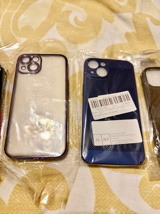 Confezione da 7 nuove custodie per iPhone 13