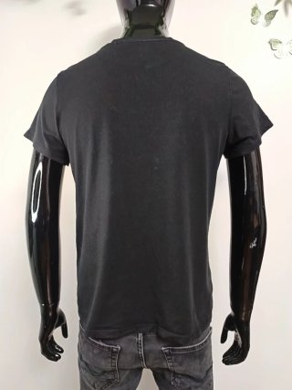 Camiseta Levi's Negra Logo Rojo