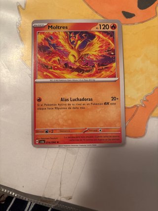 Carta Pokémon Moltres Básico 120 PS
