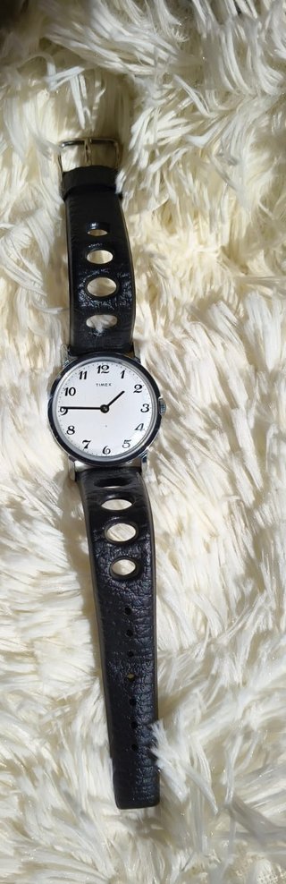 Reloj Timex Vintage Esfera Blanca Correa Negra