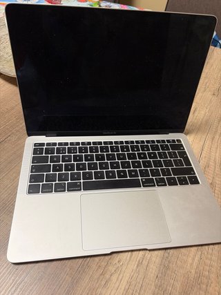 MacBook Air 13’  Plata Reacondicionado