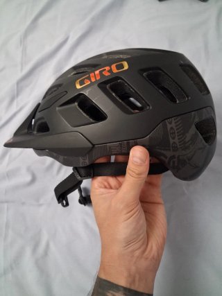 Casco de bicicleta Giro Radix, talla M.