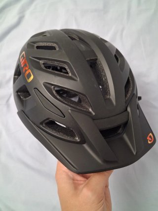 Casco de bicicleta Giro Radix, talla M.