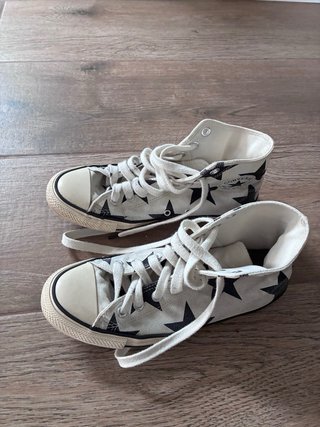 Converse estrellas altas, cuidadas