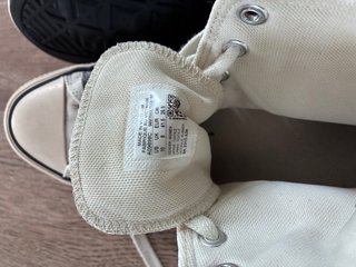 Converse estrellas altas, cuidadas