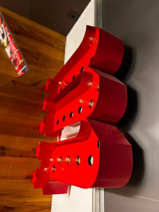 Letras corpóreas decorativas rojas