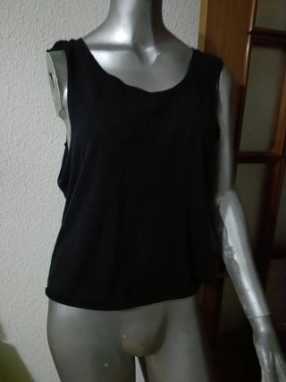 Camiseta sin mangas negra