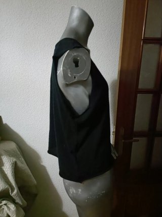 Camiseta sin mangas negra