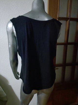 Camiseta sin mangas negra