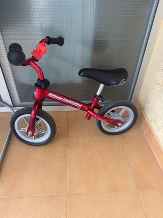 Bici sin pedales Chicco Roja