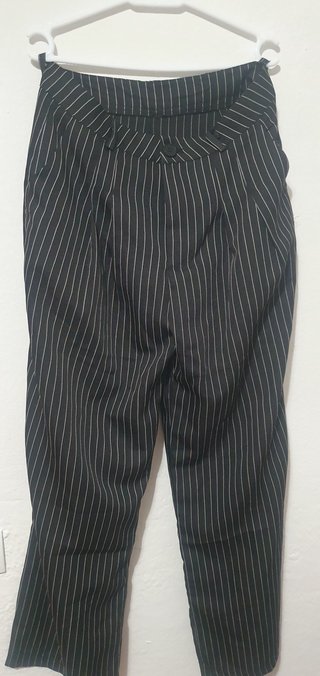 Traje de chaqueta y pantalón a rayas
