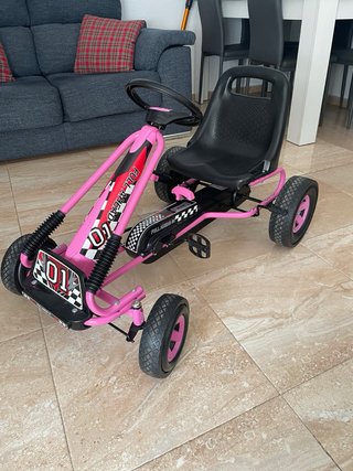 Kart a pedales rosa