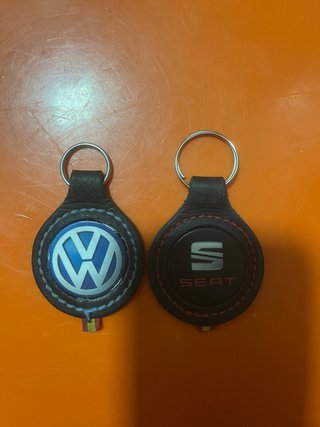 Llaveros de cuero con logos