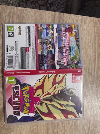 Solo caja, no juego Nintendo Switch Pokémon Escudo