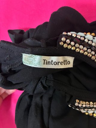Blusa Tintoretto Negra con Collar Joya