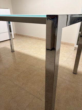 Mesa de comedor cristal y metal