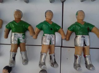 Lote Figuras Futbolín + Mangos Madera
