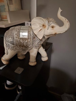 Figura de elefante decorativo