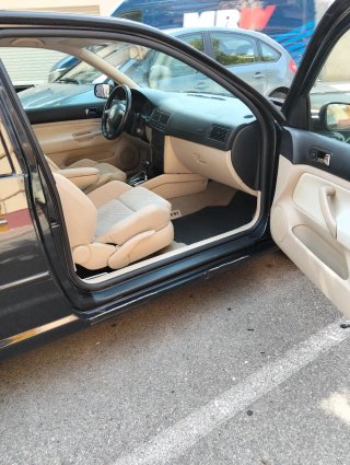 Volkswagen Golf 2004