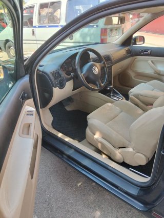 Volkswagen Golf 2004