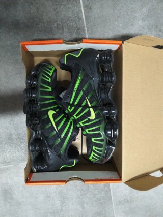 Nike Shox Talla 39 Negro/Verde