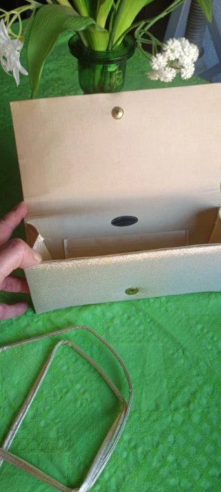 Juego Bolso y Cartera Dorados