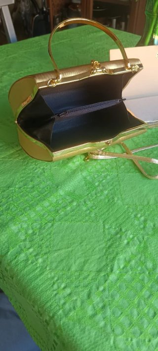 Juego Bolso y Cartera Dorados