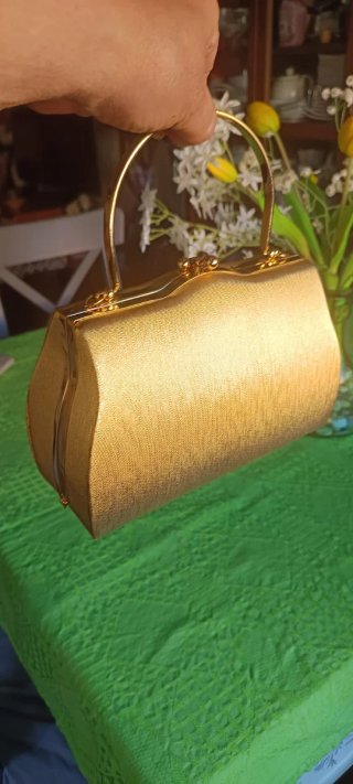 Juego Bolso y Cartera Dorados