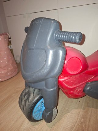 Moto correpasillos infantil roja