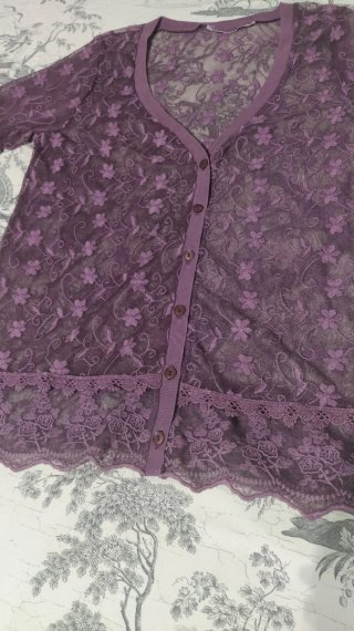 Blusa Morada Transparente Encaje Flores