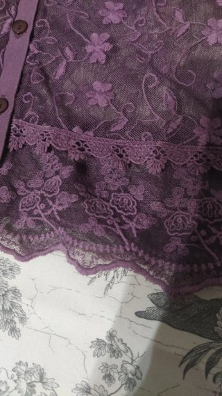 Blusa Morada Transparente Encaje Flores