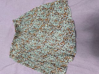 Falda pantalón estampada talla M