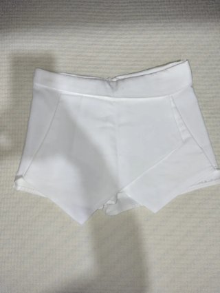 Lotto di 7 shorts e minigonne varie