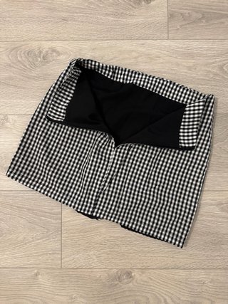 Falda cuadros blanco y negro