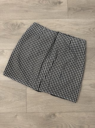 Falda cuadros blanco y negro