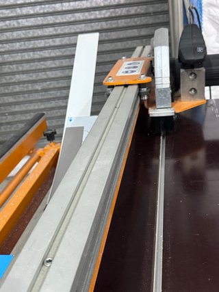 Mesa de corte para PVC, aluminio y paneles
