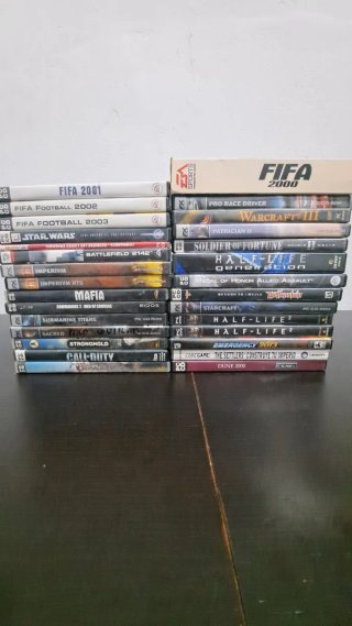 Lote 27 juegos PC CD-ROM