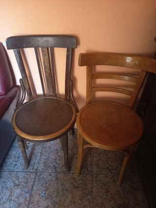 Juego de 2 sillas vintage de madera