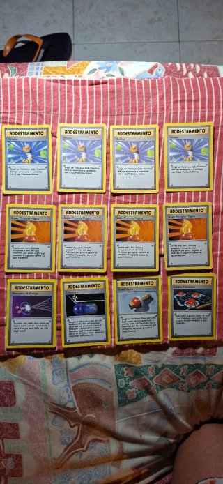 Lotto 24 carte Pokémon Vintage ADDESTRAMENTO