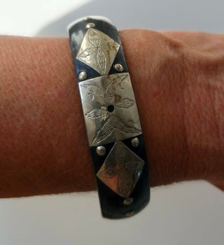 Pulseras Brazaletes Tuareg Cuero y Metal
