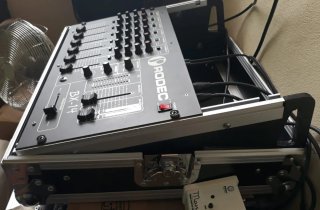 Mesa de mezclas Rodec BX-14