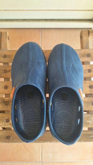 Zoccoli sanitari blu Sunshoes