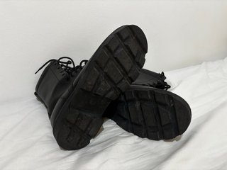 Botas militares piel negras T.39