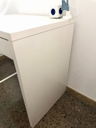 Escritorio Blanco Ikea con Cajón