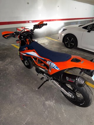 KTM 690 SMC Supermotard Naranja/Azul