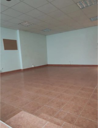 Local comercial luminoso en Zabalburu